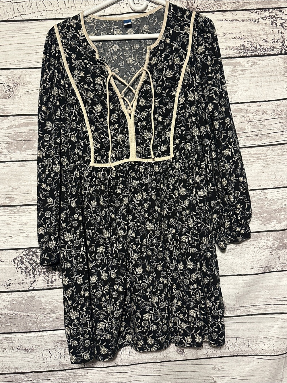 Old Navy Boho Floral Dress XL Black Cream Lace Up Peasant Tunic Long Sleeve